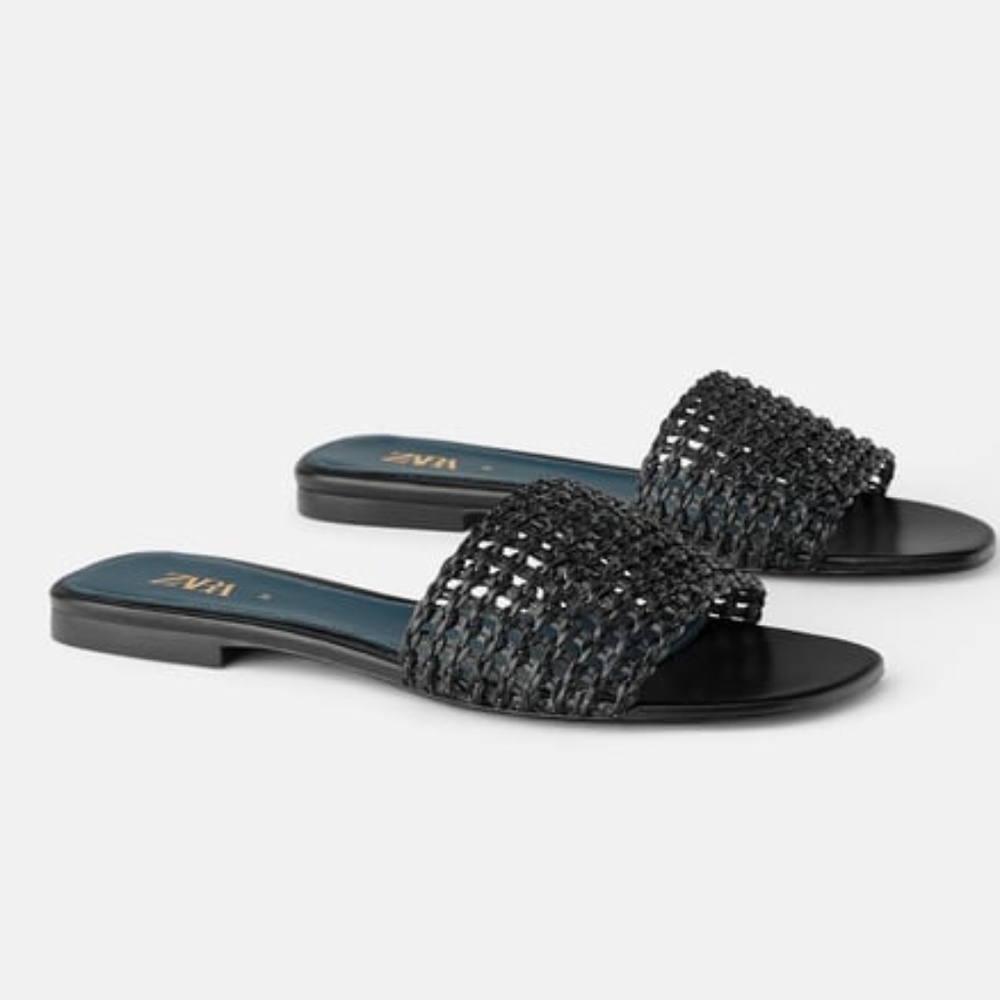 ZARA BLUE COLLECTION 100%LEATHER BLACK FLAT SLIDE